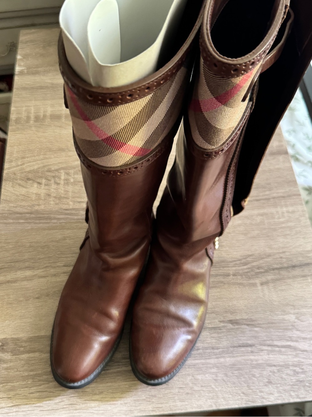 Burberry Brown Leather Riding Boots size 36